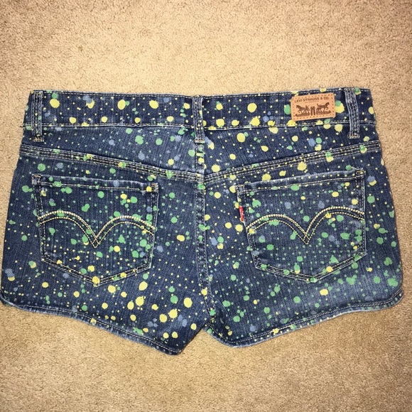 Levis Shorty Shorts Womens Size 7 Denim Blue Paint Splatter Print Low Waist - Picture 3 of 11